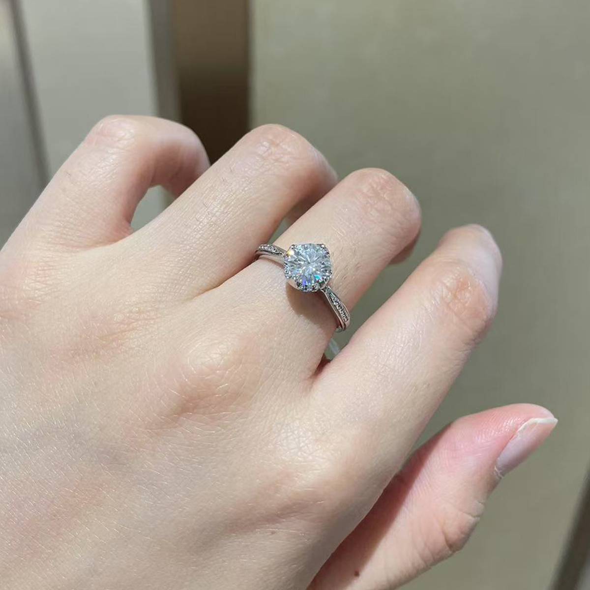 Single Head Women's Ring S925 Silver Plated Platinum Customized Selection Main Stone Moissanite Diamond 1.0ct/Secondary Stone High Carbon Diamond
